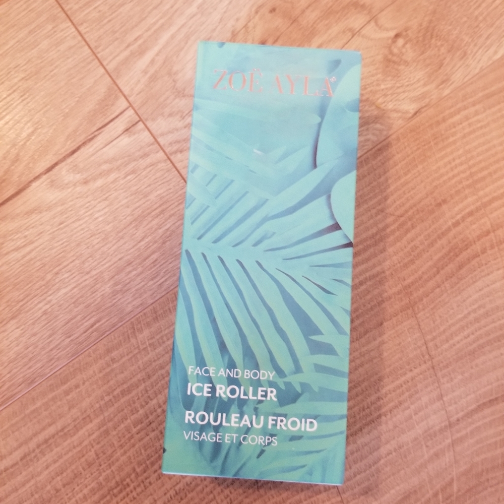 Free with Purchase - Zoe Ayla Ice Roller with Stainless Steel Head